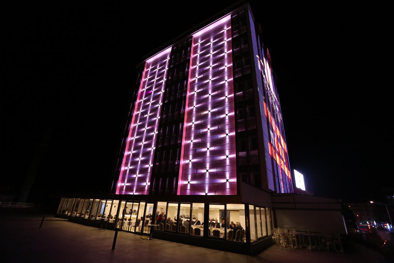 Iyaspark Hotel อุปไปร์ตา ภายนอก รูปภาพ